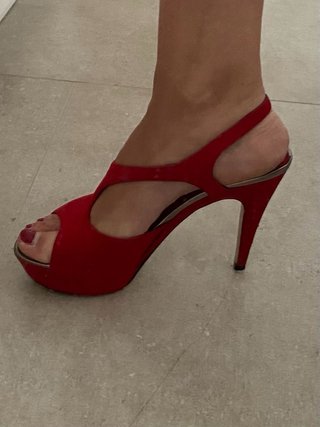 Zapatos de fiesta rojos Belén Esteban. Poco uso.