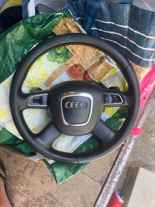 Volante Audi A5 con levas y vibración