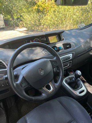 Renault Grand Scenic 2015 7 plazas
