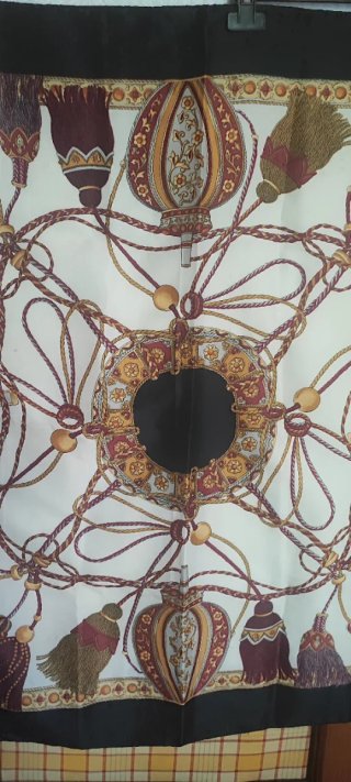 Foulard barocco oro e bianco
