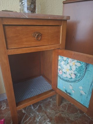 Mueble y espejo de madera