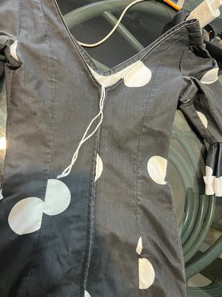Traje Flamenca Negro con Lunares Blancos y adornos