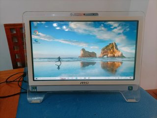 MSI Todo en Uno PC Blanco