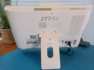 MSI Todo en Uno PC Blanco