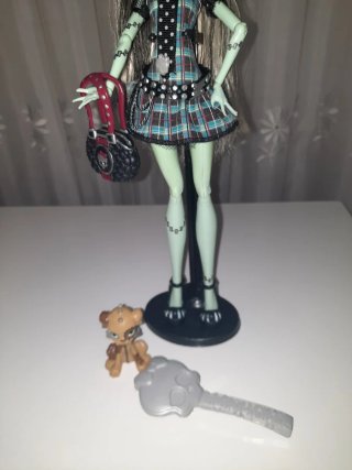 MONSTER HIGH MUÑECA