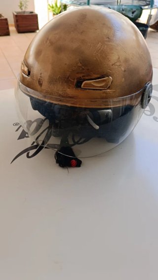 Casco Jet Dorado con Pantalla Transparente