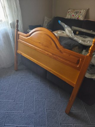 Cabecero de madera estilo clásico