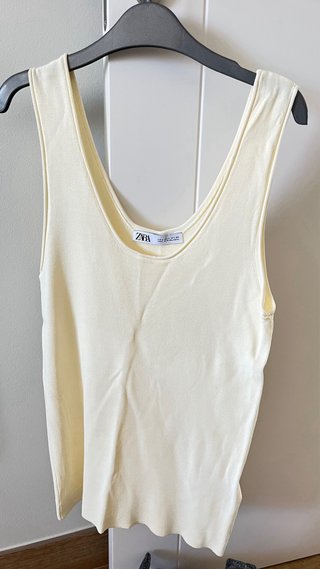 Camiseta básica Zara Talla L beige
