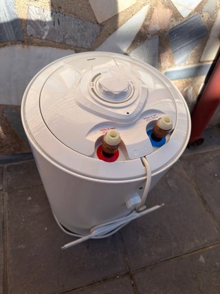 Termo eléctrico WIDE – 30 L