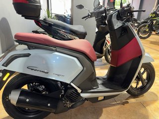 Keeway Gemma 125 Scooter Gris/Rosa