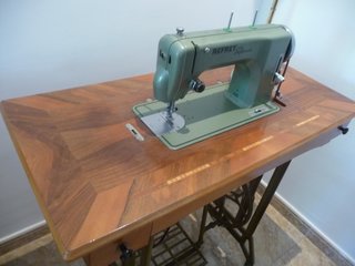 Máquina de coser Refrey Preferida 400