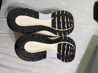 Nike P-6000 Plata y Blanco