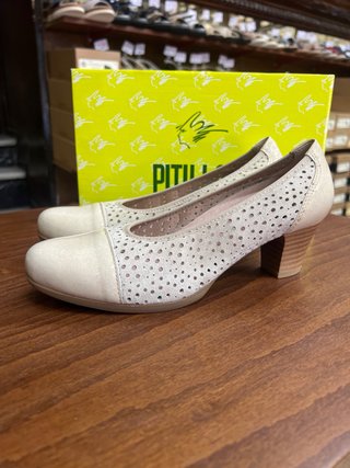 Zapato salón Pitillos beige T. 35 y 39