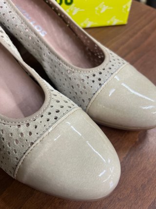 Zapato salón Pitillos beige T. 35 y 39