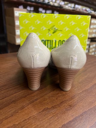 Zapato salón Pitillos beige T. 35 y 39