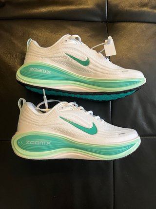 Nike Vomero Plus ZoomX Verde/Blanco