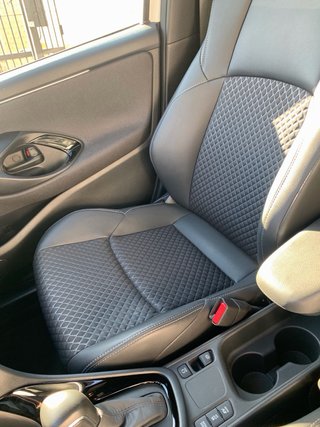 Toyota Yaris Hybrid 120H Style Plus Bitono – 2022