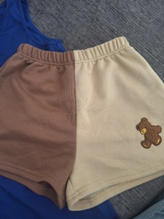 Conjunto deportivo niña y 2 shorts