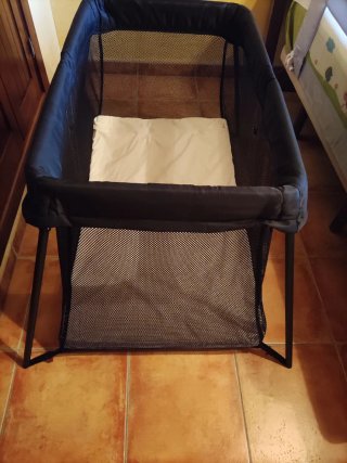Cuna de viaje BabyBjorn.