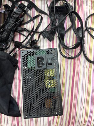 Alimentatore Cooler Master V650 80+ gold Modulare