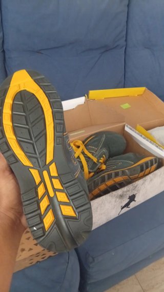 Zapatillas de trabajo con puntera nuevas