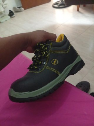 Zapatillas de trabajo con puntera nuevas