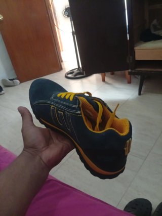 Zapatillas de trabajo con puntera nuevas