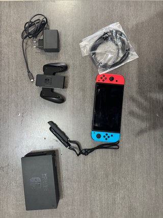 Nintendo Switch Azul y Rojo