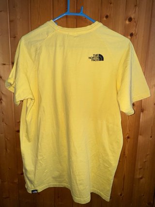 Camiseta The North Face Amarilla
