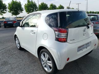 Toyota iQ 2013