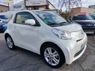 Toyota iQ 2013