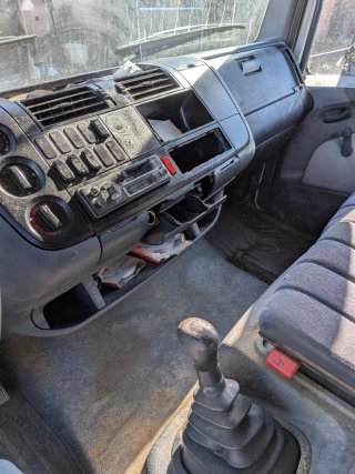 Camión Mercedes atego basculante