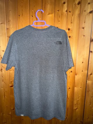 Camiseta The North Face Gris