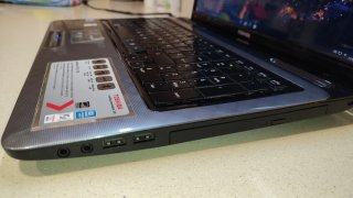 Portátil Toshiba Satellite 17,3" L775 i5 con W11