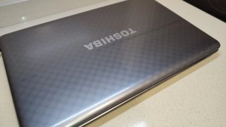 Portátil Toshiba Satellite 17,3" L775 i5 con W11