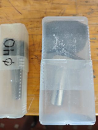 Dos brocas especiales para madera