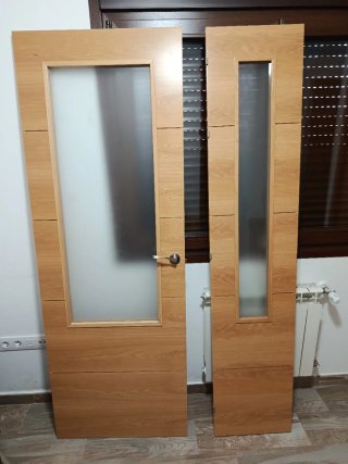 Puertas de salón de madera con cristal
