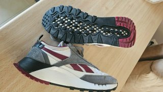 Zapatillas Reebok Classic Gris y Blanco