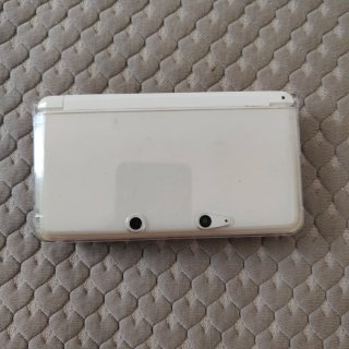 Nintendo 3DS Blanca + Juego Pokémon Sol