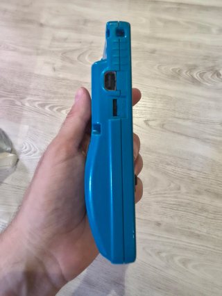 Game Boy Color azul turquesa funcionando Nintendo