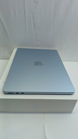 MACBOOK AIR DE 13 PULGADAS 16 GB 256 GB CHIP M4 (2