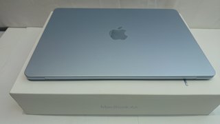 MACBOOK AIR DE 13 PULGADAS 16 GB 256 GB CHIP M4 (2