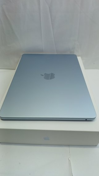 MACBOOK AIR DE 13 PULGADAS 16 GB 256 GB CHIP M4 (2