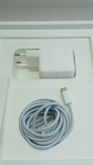 MACBOOK AIR DE 13 PULGADAS 16 GB 256 GB CHIP M4 (2