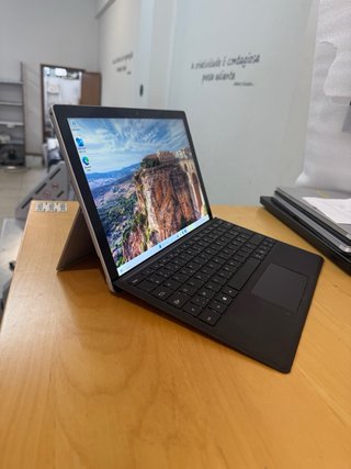 Microsoft Surface Pro 7
