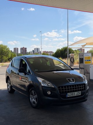 Peugeot 3008 2012