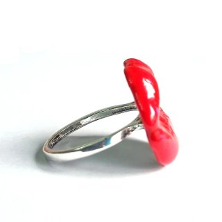 Anillo "Labios rojos".