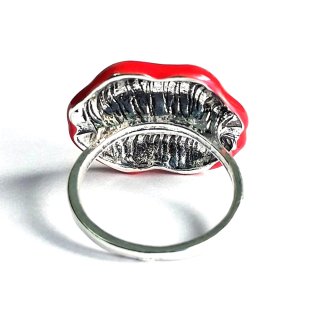 Anillo "Labios rojos".
