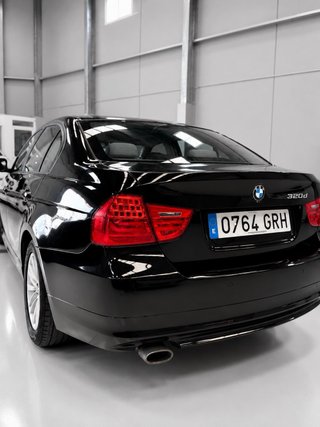 BMW Serie 3 2010 ¡IMPOLUTO! MUY BIEN CUIDADO
