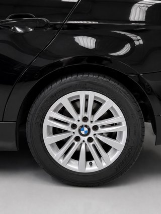 BMW Serie 3 2010 ¡IMPOLUTO! MUY BIEN CUIDADO